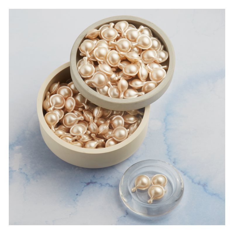 Elizabeth Arden Advanced Ceramide Moisturizing and nourishing serum