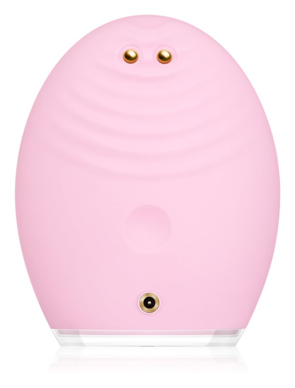 FOREO Luna™ 3 Plus sonic cleaning device with thermal function and firming massage