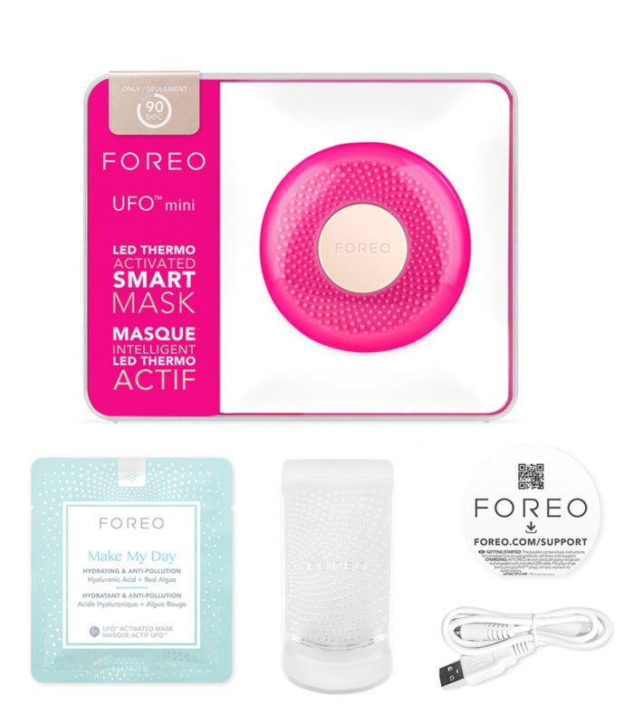 FOREO ™ UFO Mini sonic device to accelerate the effects of face mask travel pack