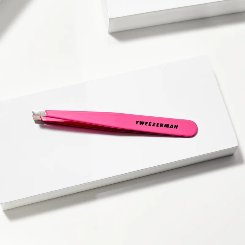Tweezerman Studio Collection tweezers Pink 1 pc