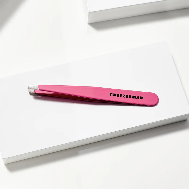 Tweezerman Studio Collection tweezers Pink 1 pc
